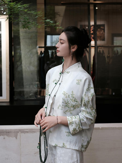 盛唐婧 |新中式金线剪花外套(售完不补-不退不换) 商品图5