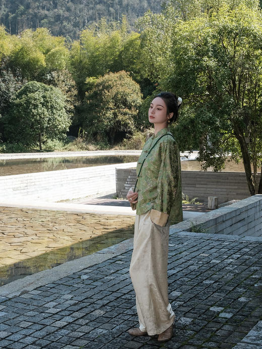  盛唐婧 |限量款宋锦老料繁花对襟外套 商品图8