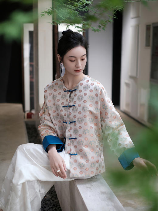 盛唐婧 |真丝宋锦钱币纹撞色对襟外套 商品图0