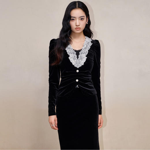 法式优雅复古氛围感丝绒蕾丝上衣修身MS88TP501A90 商品图0