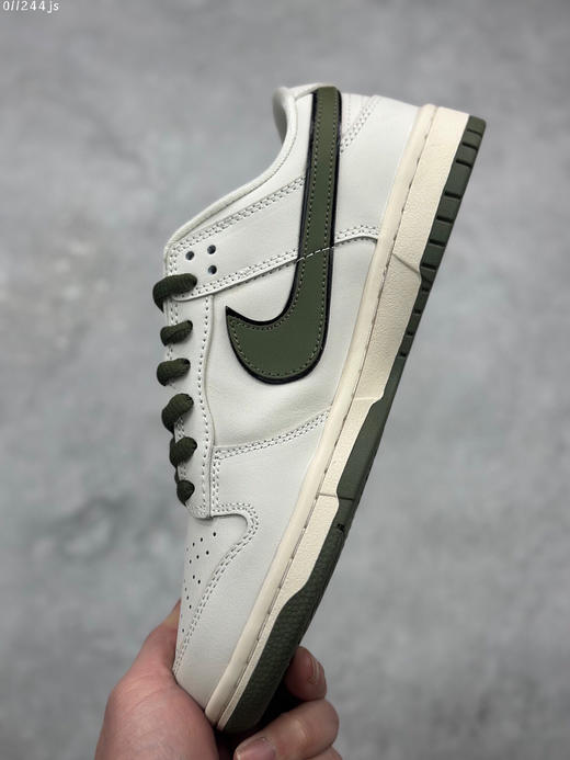 夏日特惠💰460 海外爆款限量发售 公司级 Nike SB Dunk Low “KAWS联名——白绿勾” 商品图6