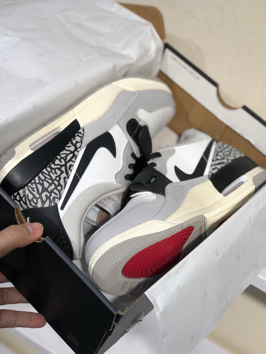 夏日特惠💰420 Air Jordan Legacy 312 头层皮打造市面高工艺有着交错结合的设计 商品图7