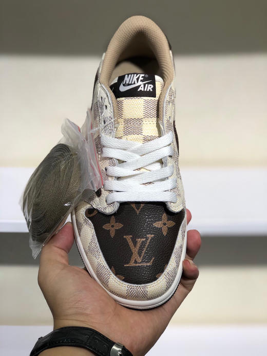 夏日特惠💰470 公司级 # 驴牌 LV x Air Jordan AJ1 Low OG SP 联名倒勾低帮 商品图1