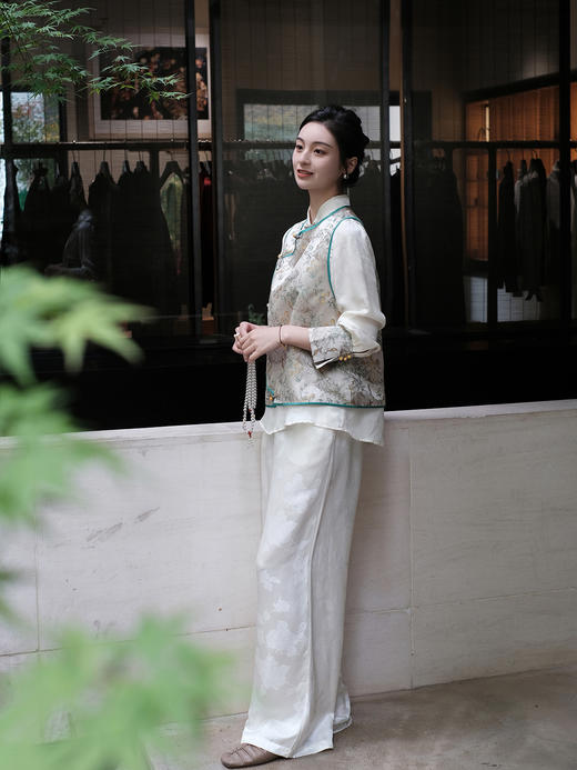 盛唐婧 |桑蚕丝重缎折枝玫瑰花直筒裤-白色 商品图7