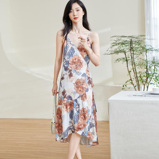 米思阳2025夏季新款气质优雅定制印花繁花吊带裙压褶结构连衣裙女0749 商品图3