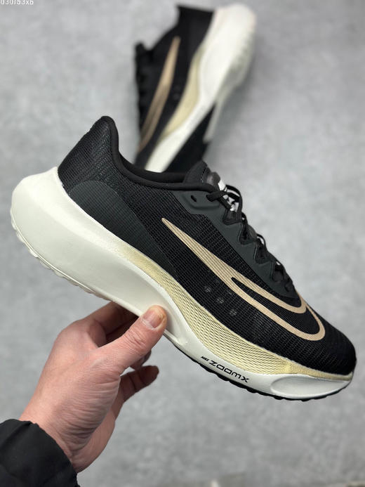 夏日特惠💰330 Nike Zoom Fly 5 耐克超弹轻盈跑步鞋 商品图3