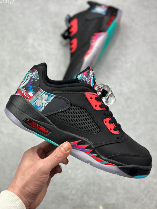 夏日特惠💰420 Clot x Air Jordan AJ5 Retro Low"CNY"中国年黑红 整双鞋采用黑为主调 商品图3