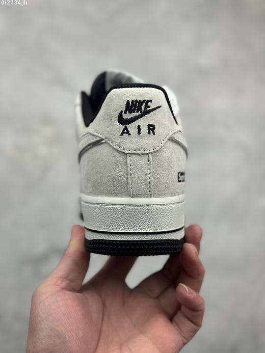 夏日特惠💰460 海外限量发售 公司级 Nike Air Force 1 07 Low “灰黑”全麂皮supreme联名秋冬 空军一号低帮休闲板鞋 商品图7