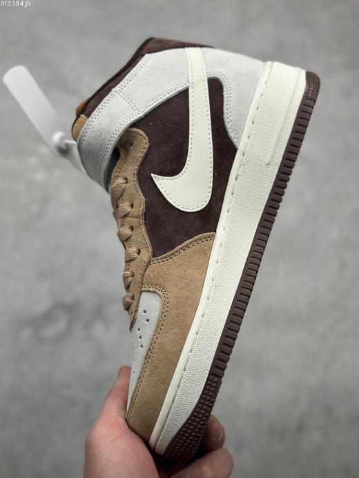 夏日特惠💰470 公司级 Nike Air Force 1 MID ’07 麂皮 咖啡豆配色 空军一号中帮休闲板鞋 商品图6