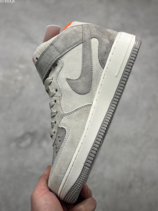 夏日特惠💰470 官方同步发售 公司级 Nike Air Force 1 'Mid 07 灰橙麂皮 空军一号中帮休闲板鞋 商品图6