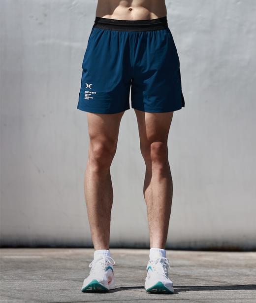 BODYWIT身体智慧向右男4寸都市跑竞速透气速干二合一手机袋短裤 商品图3