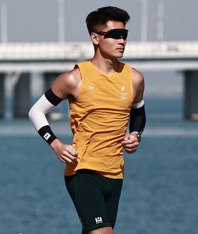 BODYWIT身体智慧男飞天2.0跑步健身超轻透气速干亲肤不沾身无袖T