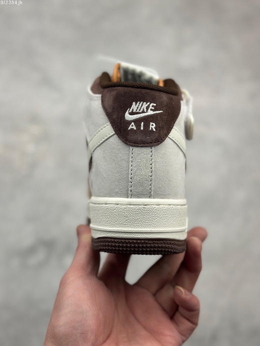 夏日特惠💰470 公司级 Nike Air Force 1 MID ’07 麂皮 咖啡豆配色 空军一号中帮休闲板鞋 商品图7