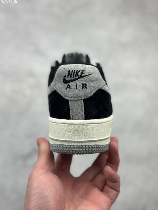 夏日特惠💰430 新品出货 公司级 Nike Air Force 1 Low ’07 灰黑 麂皮空军一号低帮休闲板鞋 商品图7