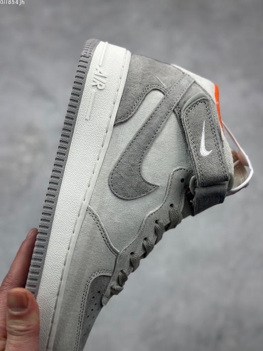 夏日特惠💰470 官方同步发售 公司级 Nike Air Force 1 'Mid 07 灰橙麂皮 空军一号中帮休闲板鞋 商品图5