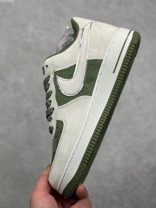 夏日特惠💰460 海外限量发售 公司级 Nike Air Force 1 07 Low “灰绿”全麂皮supreme联名秋冬 空军一号低帮休闲板鞋 商品图6