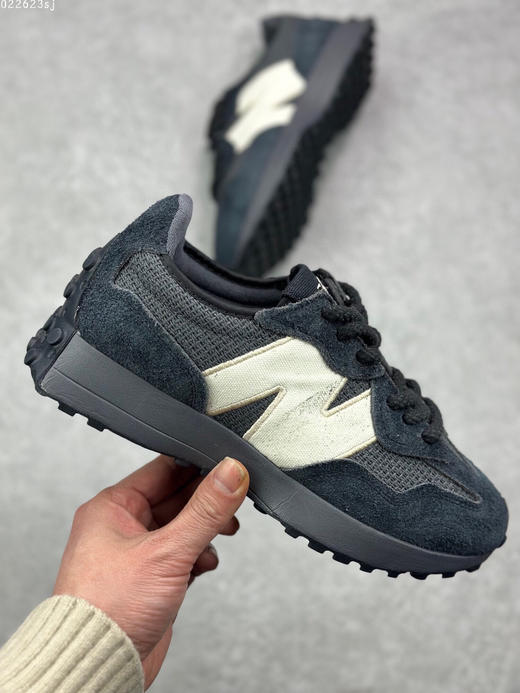 夏日特惠💰320 New Balance MS327系列复古休闲运动慢跑鞋 商品图3