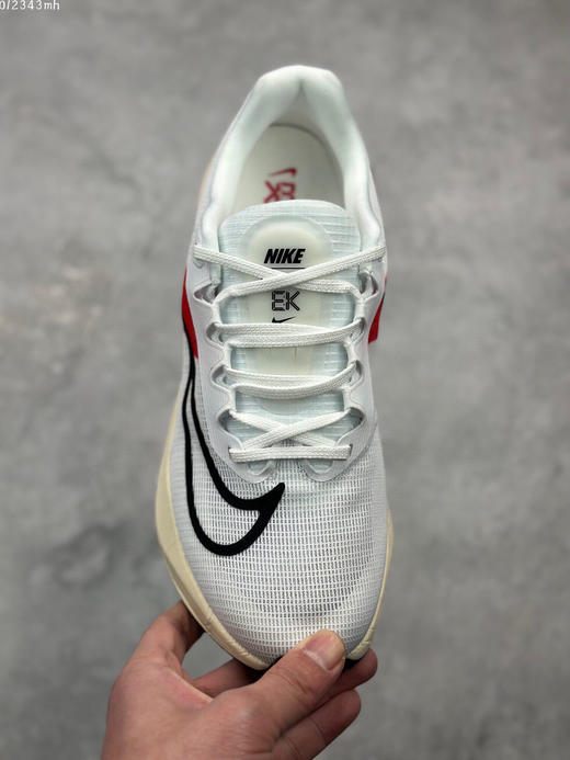 夏日特惠💰330 Nike Zoom Fly 5 耐克超弹轻盈跑步鞋 商品图1