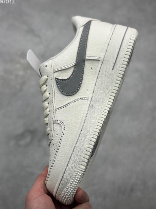 夏日特惠💰430 外贸版本 美潮奢牌 Vlone × Nike Air Force 1'07 Low 联名白灰 空军一号低帮休闲版鞋 商品图6