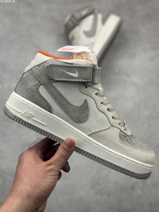 夏日特惠💰470 官方同步发售 公司级 Nike Air Force 1 'Mid 07 灰橙麂皮 空军一号中帮休闲板鞋 商品图3