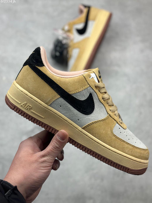 夏日特惠💰460 公司级 Nike Air Force 1 07 Low “灰黑” 小麦全麂皮秋冬 空军一号低帮休闲板鞋 商品图3