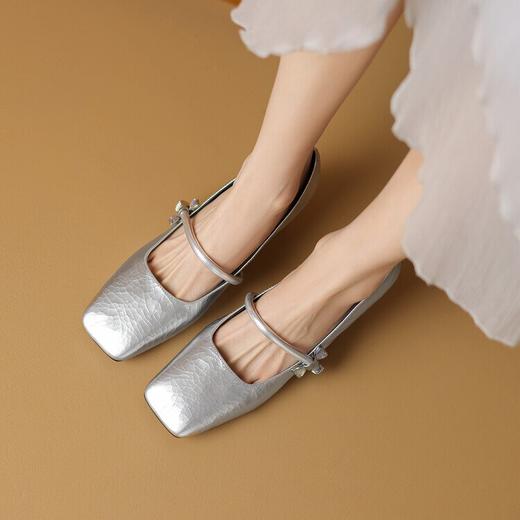 【预售5天】通勤玛丽珍，法式气质方头浅口单鞋DB&M5889 商品图3