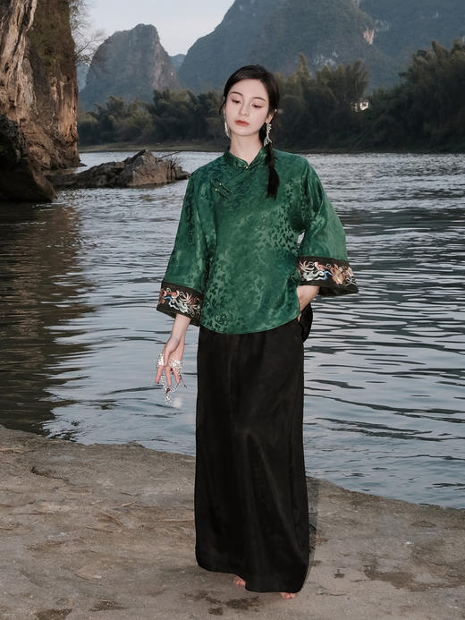 盛唐婧 |高货/祖母绿重缎香云纱复古外套（特价品） 商品图0