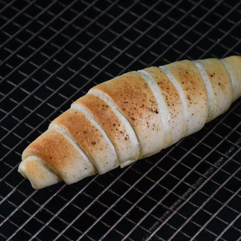 黑胡椒蒜香盐面包【鲁邦种，山茶花小麦粉】