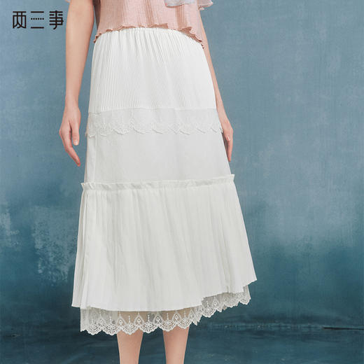 两三事云间月2024夏季新款甜美蕾丝拼接白色高腰半身裙 商品图0