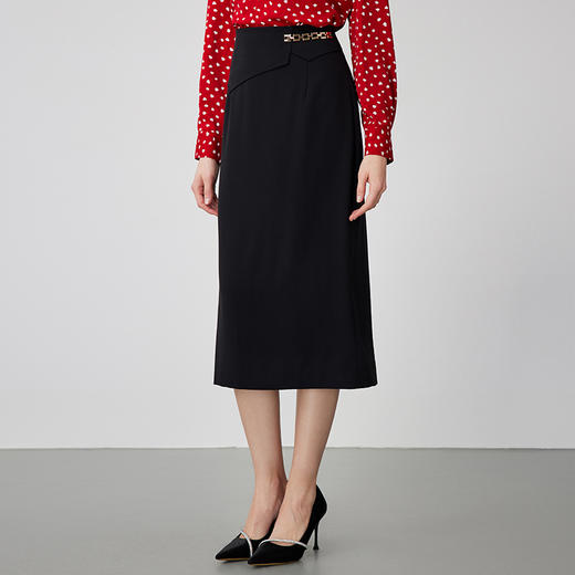 EITIE爱特爱夏季新款精致通勤高腰包臀显瘦经典黑色半身裙B2406318 商品图2