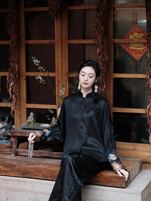 盛唐婧 |真丝新中式绣花衬衫 商品图4