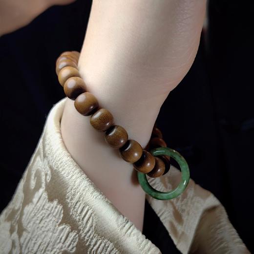 翡翠指环配老山檀木串 商品图5