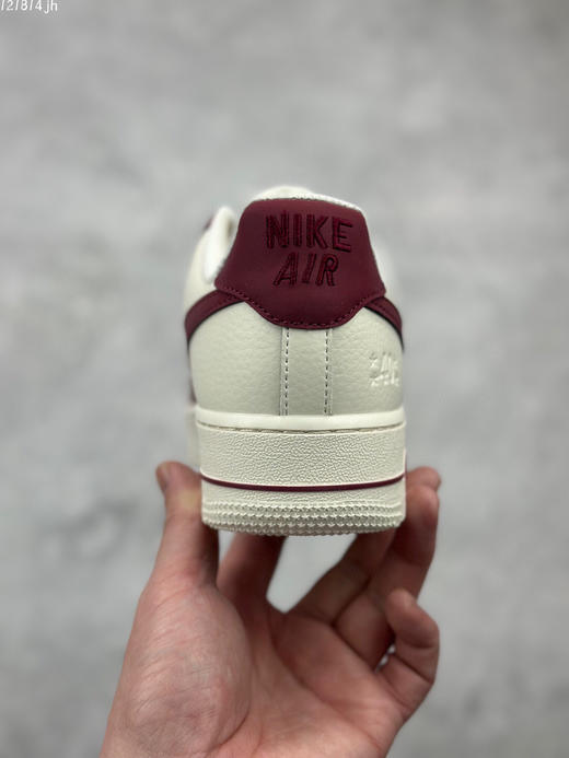 夏日特惠💰430 小红书爆款 官方同步 原装版本 Nike Air Force 1 Low '07 米酒红 40周年复古低帮空军一号休闲板鞋 商品图7