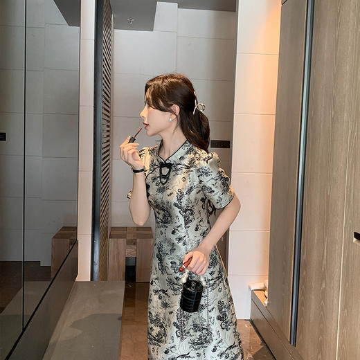 【清仓超15天不保价】奢姿2025年夏季新款大码女装气质立领裙子胖妹妹提花旗袍连衣裙8942890011 商品图3