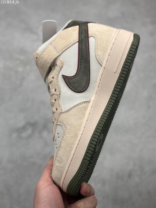 夏日特惠💰470 公司级 Nike Air Force 1 Low ’07 米绿红 麂皮空军一号中帮休闲板鞋 商品图6