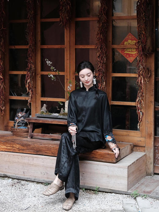 盛唐婧 |真丝新中式绣花衬衫 商品图6