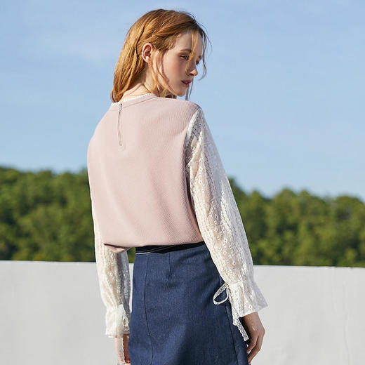 欧芮儿2019新款女装秋装套头圆领宽松粉色蕾丝拼接针织衫上衣打底 商品图1