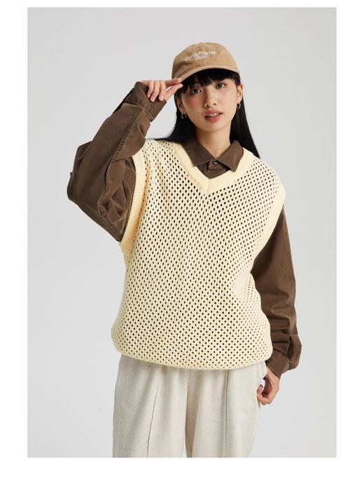 WassupHouse 镂空V领毛背心 商品图1