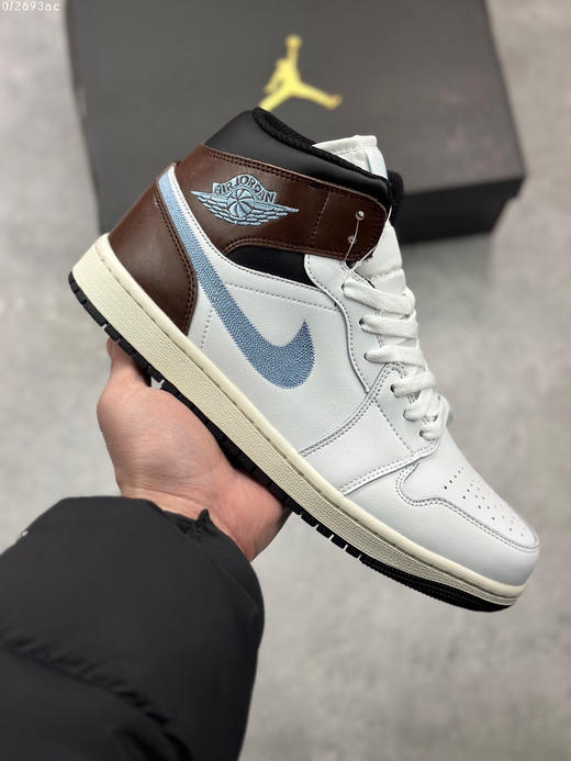 夏日特惠💰420 Air Jordan 1 Mid "Light Smoke Grey" 中帮 白棕玉AJ1 乔丹1代 aj1 乔1 中邦 米灰乔丹篮球鞋系列 商品图0