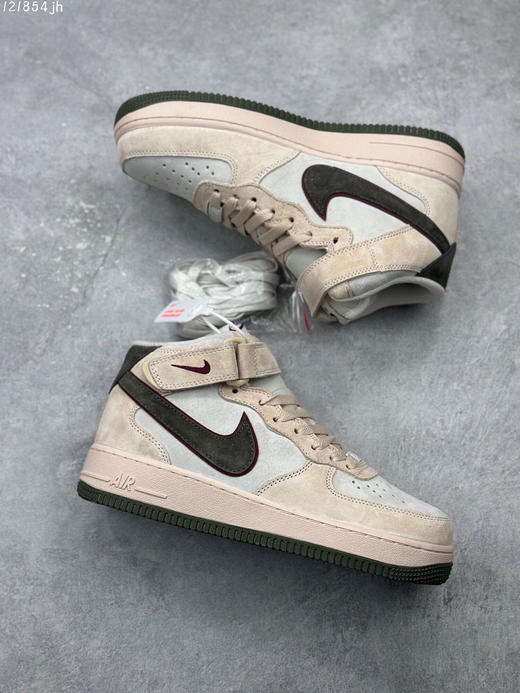 夏日特惠💰470 公司级 Nike Air Force 1 Low ’07 米绿红 麂皮空军一号中帮休闲板鞋 商品图4