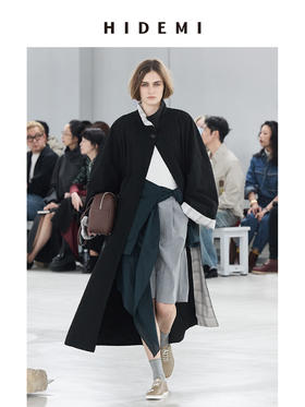 HIDEMI 黑色简约格纹拼接翻领长风衣