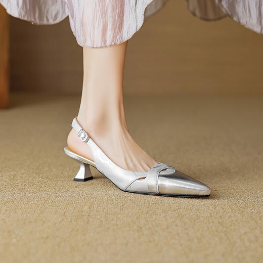 【预售5天】国风优雅，真皮拼接包头后空凉鞋CQSJ&2938 商品图2