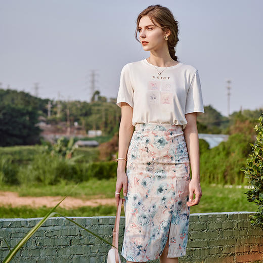 欧芮儿白色短袖t恤女早春2024新款宽松时尚气质印花别致纯棉上衣 商品图3