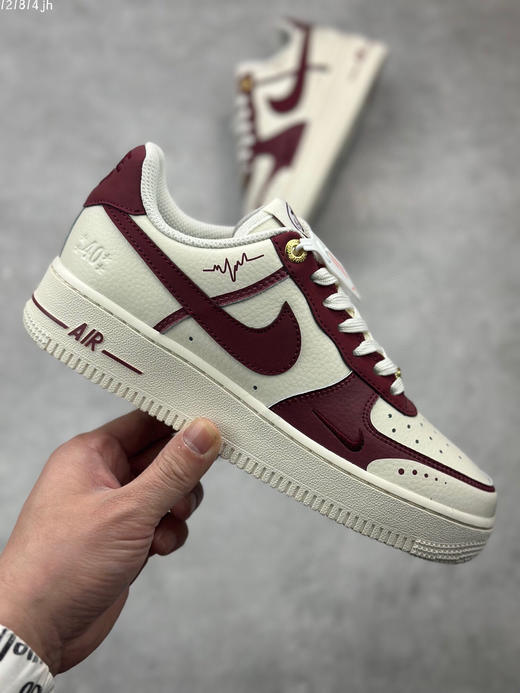 夏日特惠💰430 小红书爆款 官方同步 原装版本 Nike Air Force 1 Low '07 米酒红 40周年复古低帮空军一号休闲板鞋 商品图3