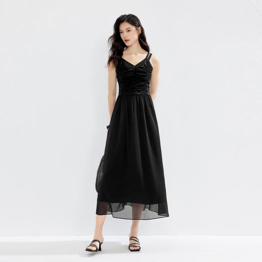 【严选】伊芙丽浪漫设计感假两件透感飘逸感吊带长款连衣裙2024夏装新款1F4992411 商品图3