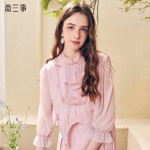 两三事洛神赋2024夏季新款新中式流苏装饰盘扣立领绣花衬衫女 商品图0