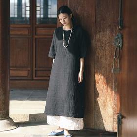 绽放223朵/优雅气质新中式后领系扣侧开衩宽松干洗亚麻黑色连衣裙