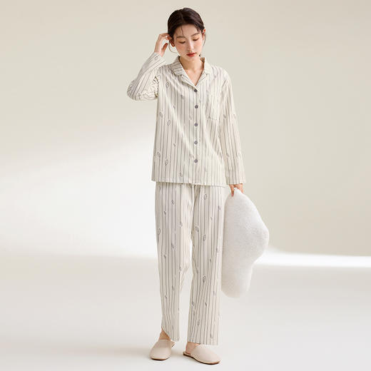 康妮雅女式长袖长裤开襟套装 商品图0