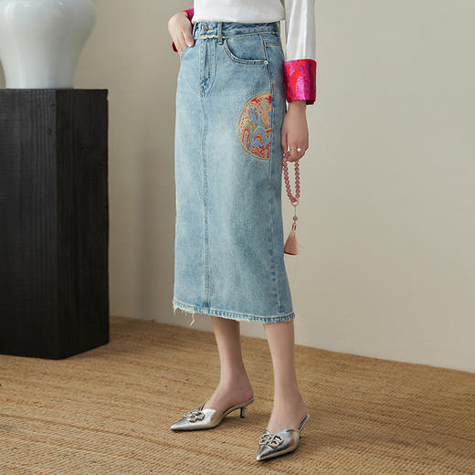 复古绣花烫钻轻奢，高腰牛仔半身裙WLZD-2411507 商品图0