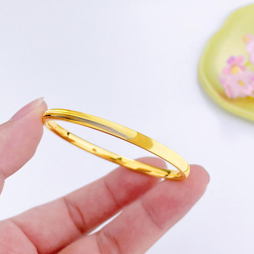 【限时克减150元】足金 3D硬金固口空心CNC猫眼手镯（面宽约3.9-4.3mm，厚约2.6mm）(N3DSZ00083)（预售产品下单后不退款不退货不换货不补差价） 商品图2